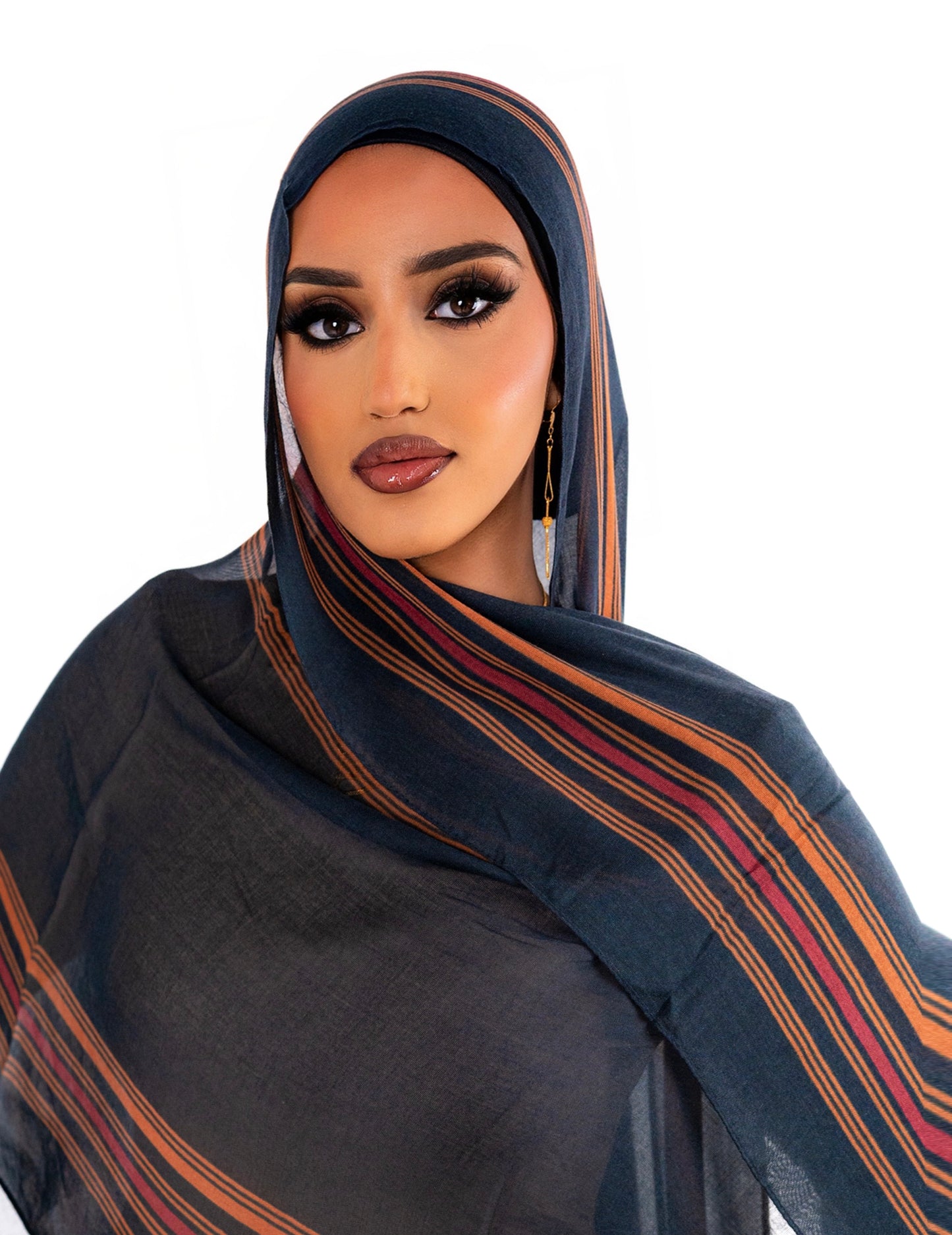 Hidiyo Dhaqan Hijab - Black (matching undercap included)