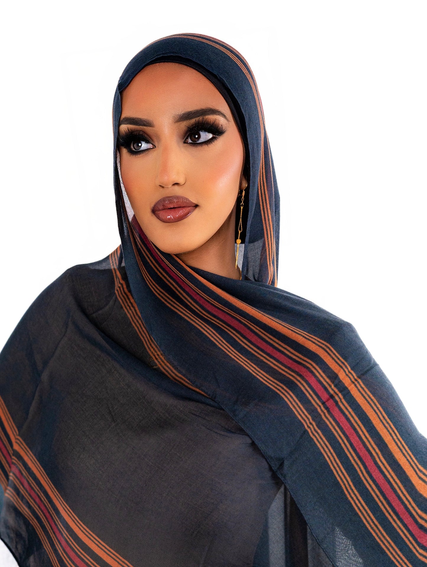 Hidiyo Dhaqan Hijab - Black (matching undercap included)