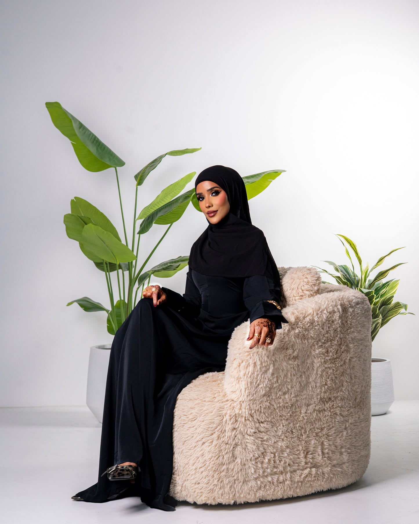 Off Duty Abaya - Black