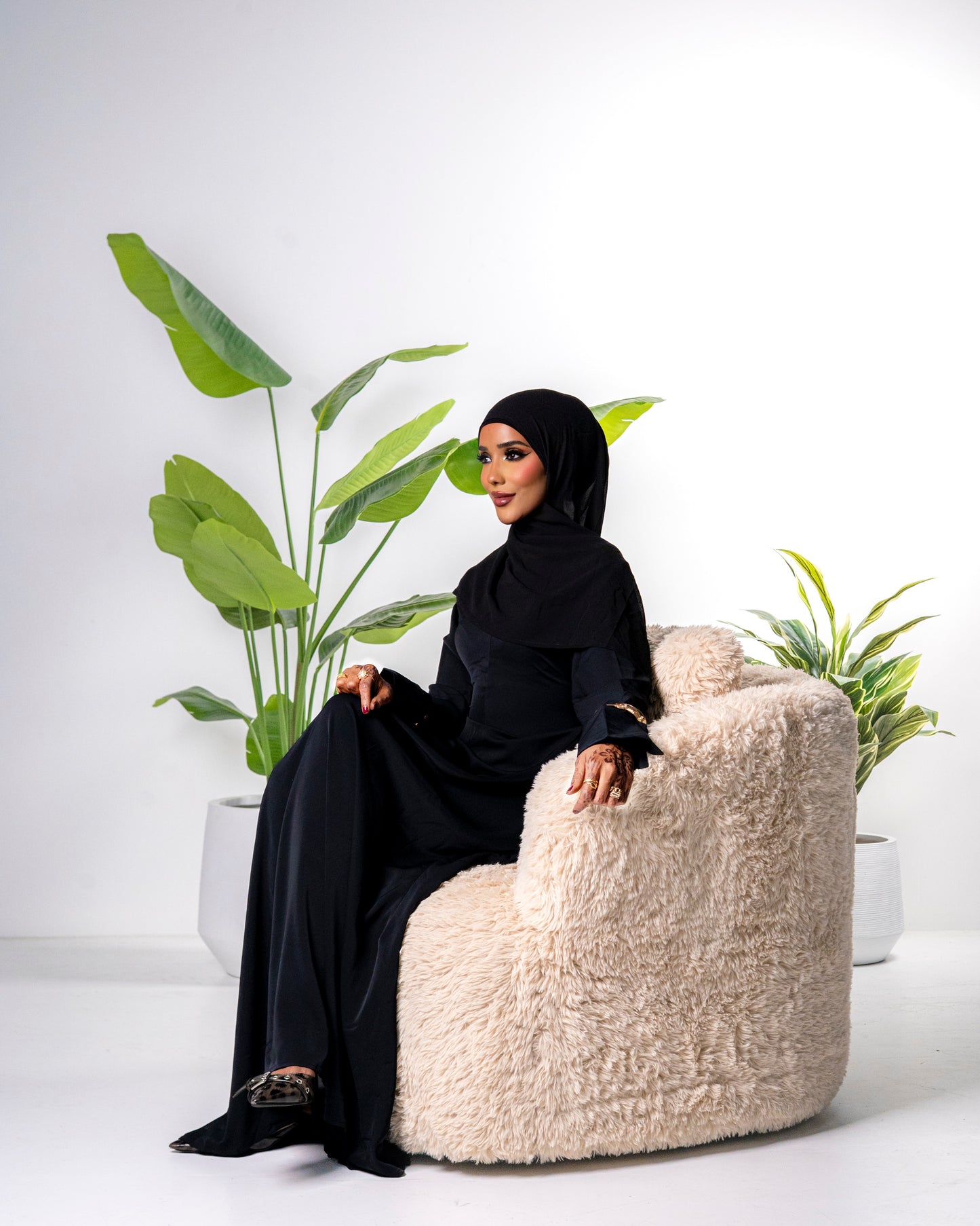 Off Duty Abaya - Black